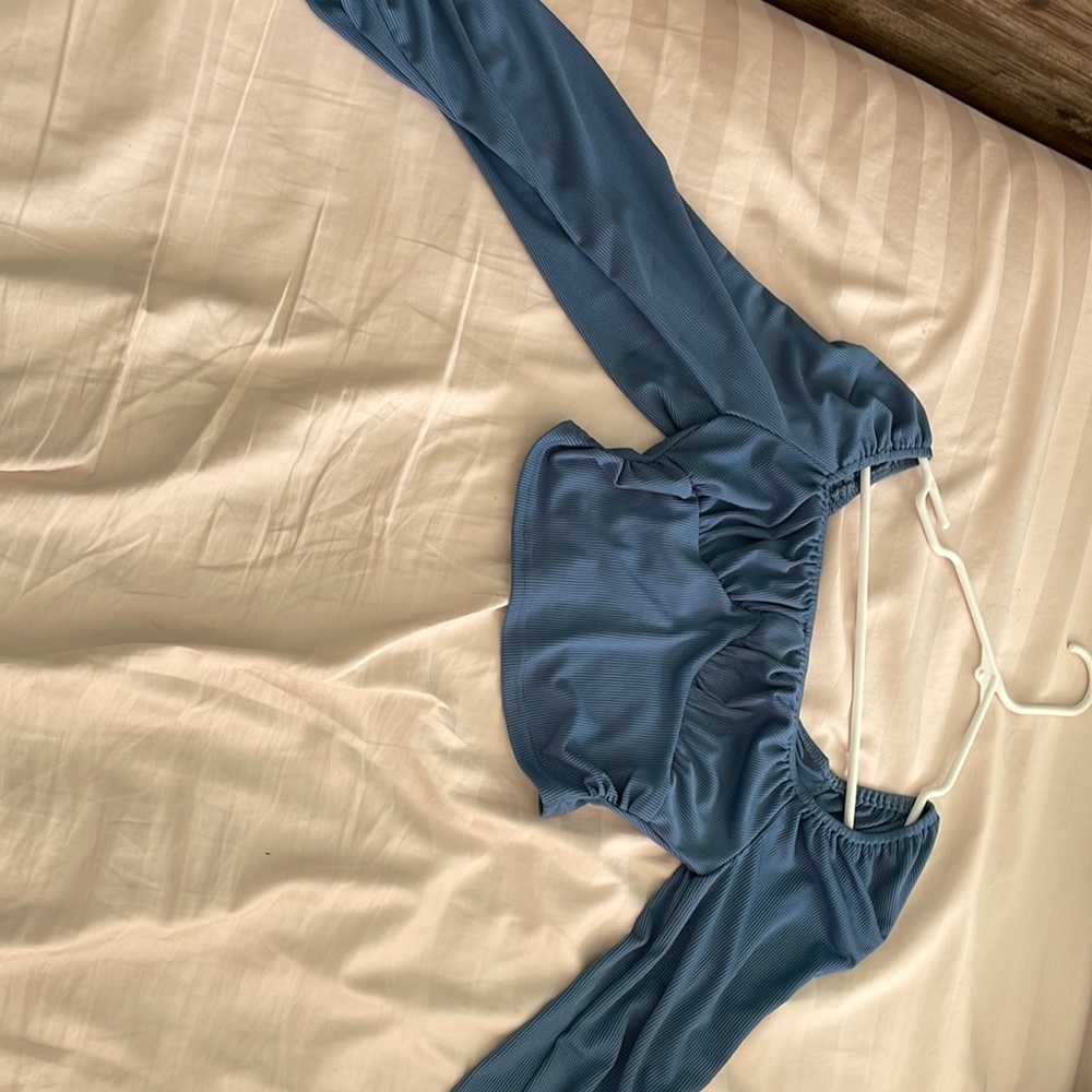 Shein blue runched bust blue crop top